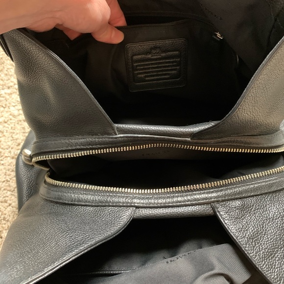 Coach shoulder bag w/ coach wristlet - Picture 5 of 7